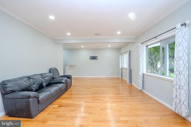 11 HOLLAND LN, East Windsor Twp, NJ 08512