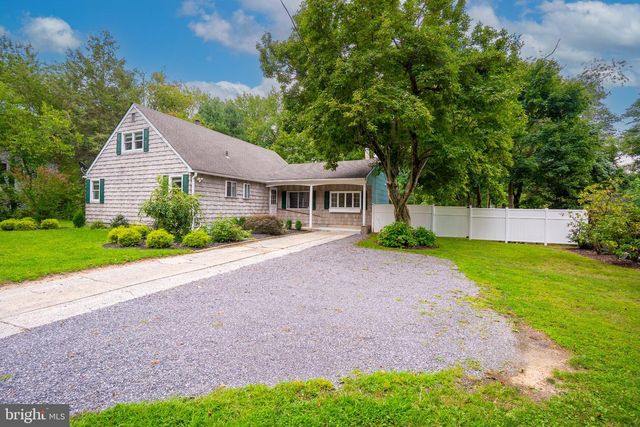 11 HOLLAND LN, East Windsor Twp, NJ 08512