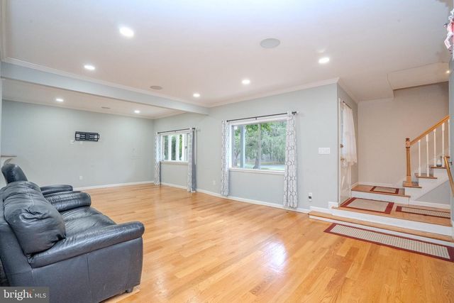 11 HOLLAND LN, East Windsor Twp, NJ 08512
