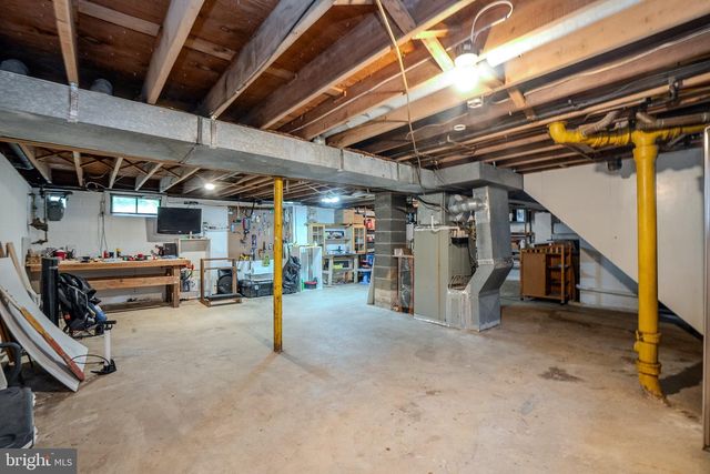 11 HOLLAND LN, East Windsor Twp, NJ 08512