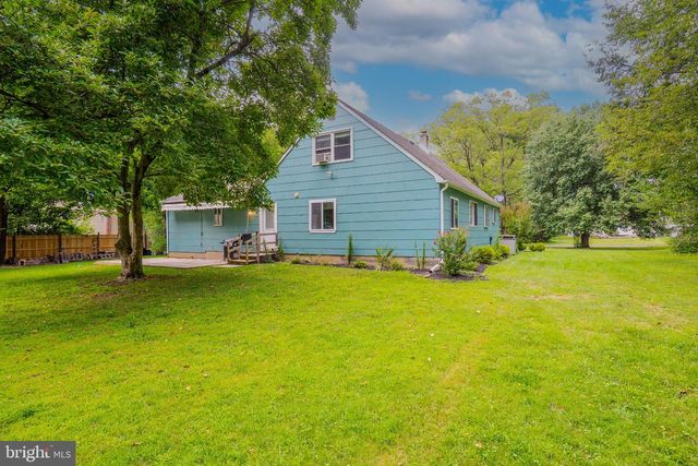 11 HOLLAND LN, East Windsor Twp, NJ 08512