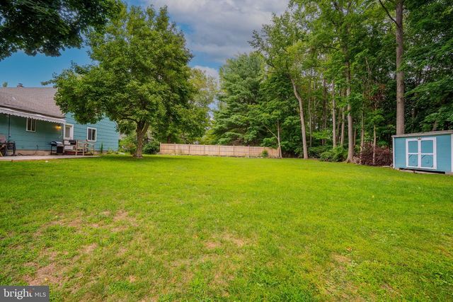 11 HOLLAND LN, East Windsor Twp, NJ 08512