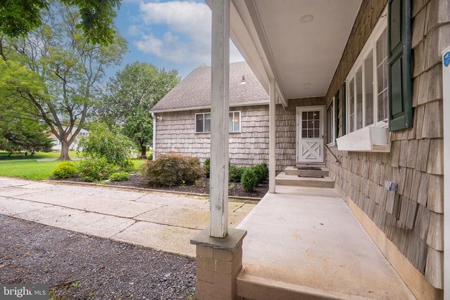 11 HOLLAND LN, East Windsor Twp, NJ 08512