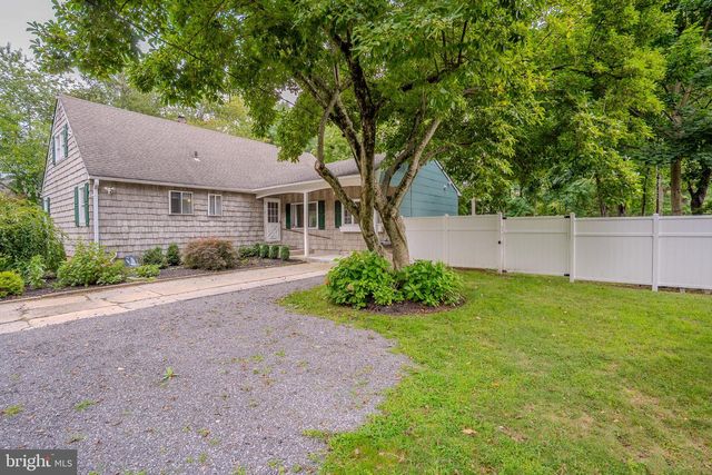 11 HOLLAND LN, East Windsor Twp, NJ 08512