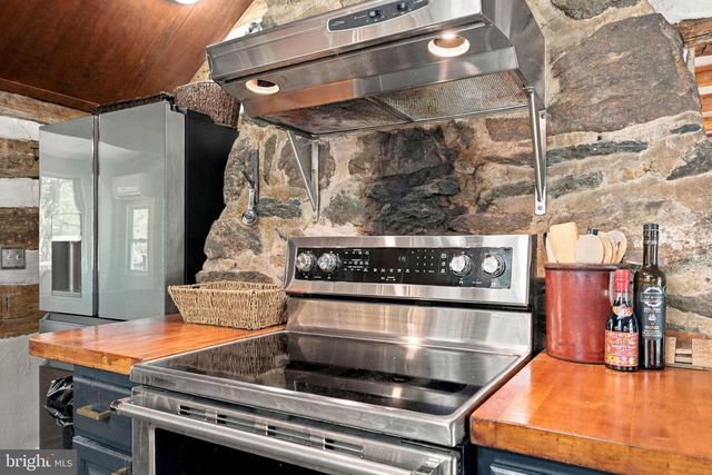12986 FURNACE MOUNTAIN RD, Lovettsville, VA 20180