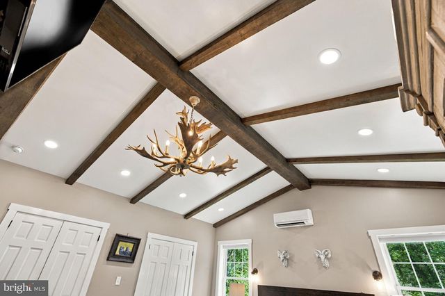12986 FURNACE MOUNTAIN RD, Lovettsville, VA 20180
