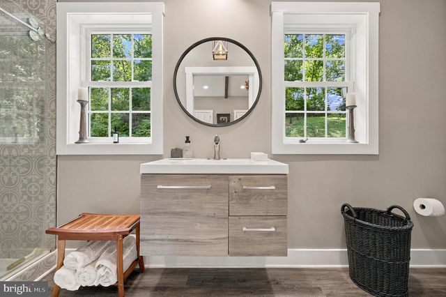 12986 FURNACE MOUNTAIN RD, Lovettsville, VA 20180
