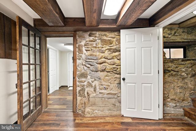 12986 FURNACE MOUNTAIN RD, Lovettsville, VA 20180
