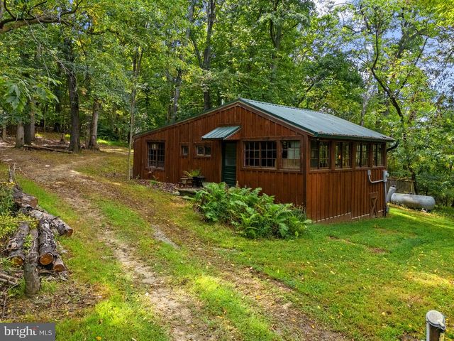 12986 FURNACE MOUNTAIN RD, Lovettsville, VA 20180