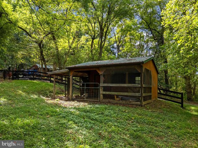 12986 FURNACE MOUNTAIN RD, Lovettsville, VA 20180
