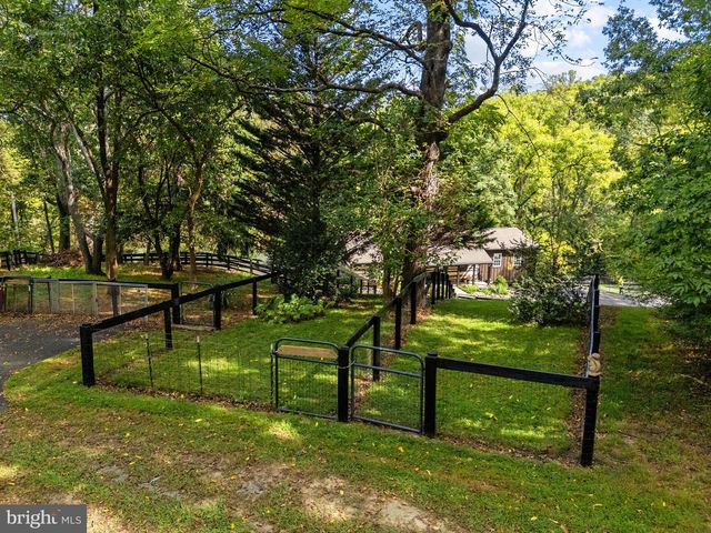12986 FURNACE MOUNTAIN RD, Lovettsville, VA 20180