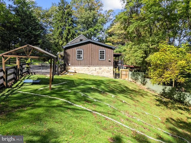 12986 FURNACE MOUNTAIN RD, Lovettsville, VA 20180