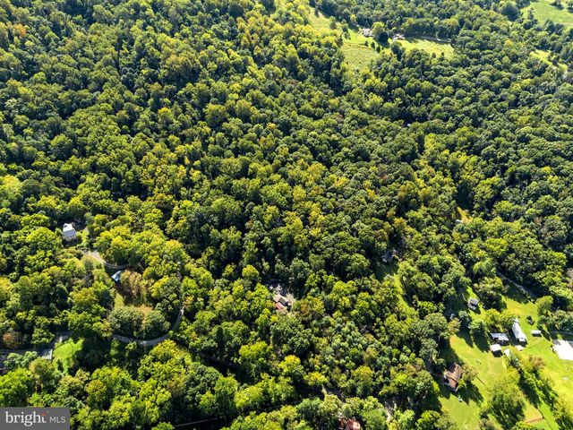 12986 FURNACE MOUNTAIN RD, Lovettsville, VA 20180