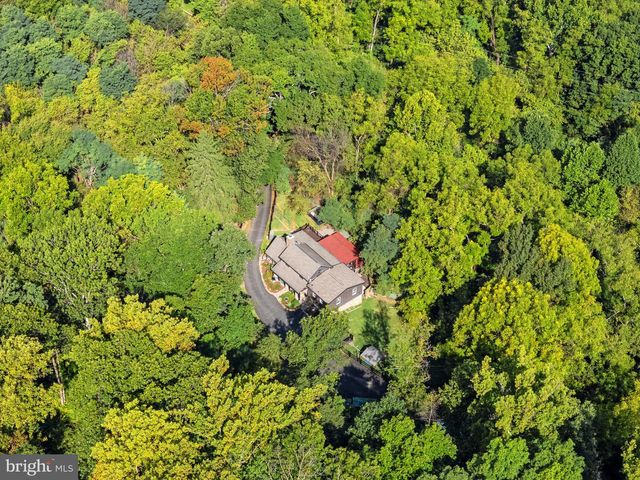 12986 FURNACE MOUNTAIN RD, Lovettsville, VA 20180