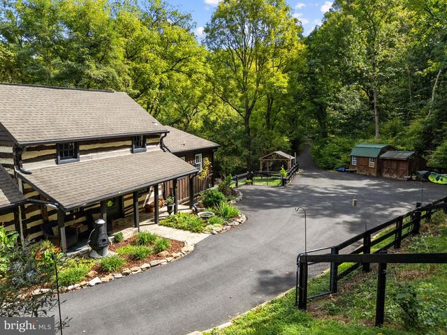 12986 FURNACE MOUNTAIN RD, Lovettsville, VA 20180