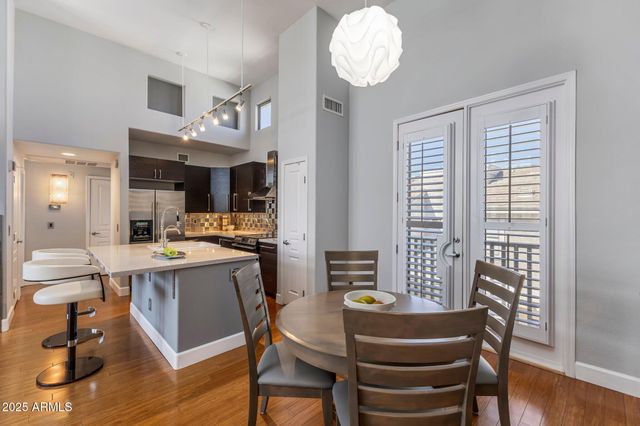 15221 N CLUBGATE Drive 2059, Scottsdale, AZ 85254