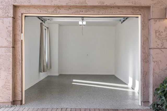 15221 N CLUBGATE Drive 2059, Scottsdale, AZ 85254