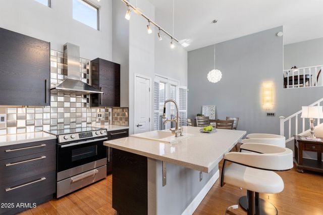 15221 N CLUBGATE Drive 2059, Scottsdale, AZ 85254