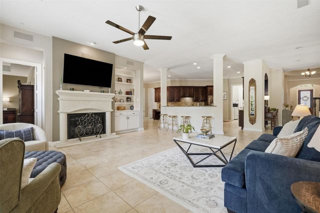 4623 La Escalona, League City, TX 77573