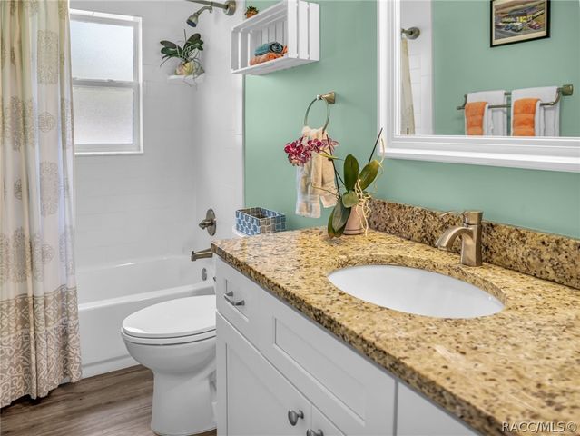 5651 N Summerfield Point, Citrus Springs, FL 34434