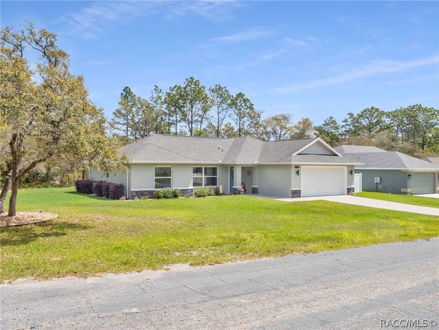 5651 N Summerfield Point, Citrus Springs, FL 34434