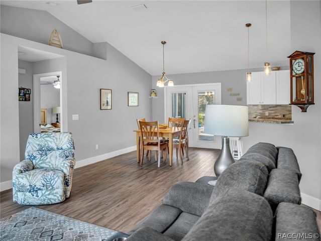 5651 N Summerfield Point, Citrus Springs, FL 34434