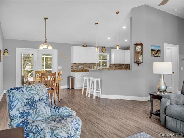 5651 N Summerfield Point, Citrus Springs, FL 34434