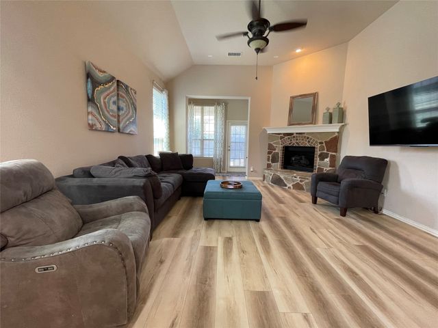 2318 Patriot Drive, Melissa, TX 75454
