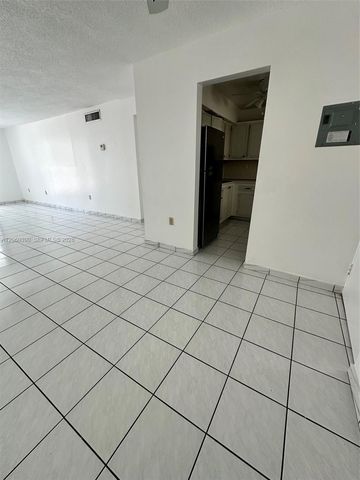 720 Collins Avenue 309, Miami Beach, FL 33139