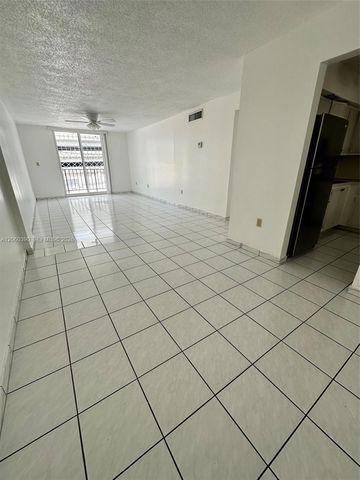 720 Collins Avenue 309, Miami Beach, FL 33139