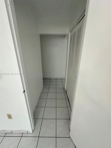 720 Collins Avenue 309, Miami Beach, FL 33139