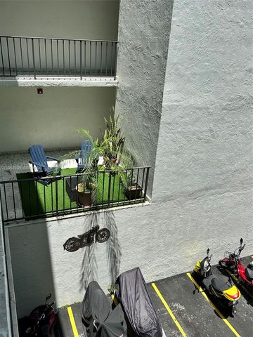 720 Collins Avenue 309, Miami Beach, FL 33139