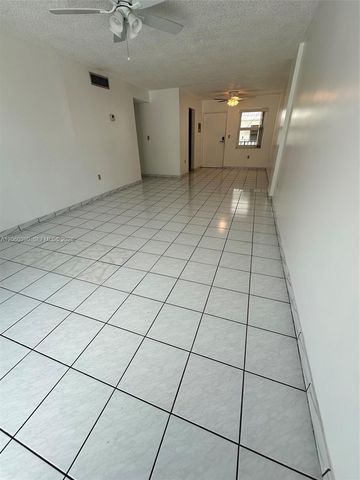 720 Collins Avenue 309, Miami Beach, FL 33139
