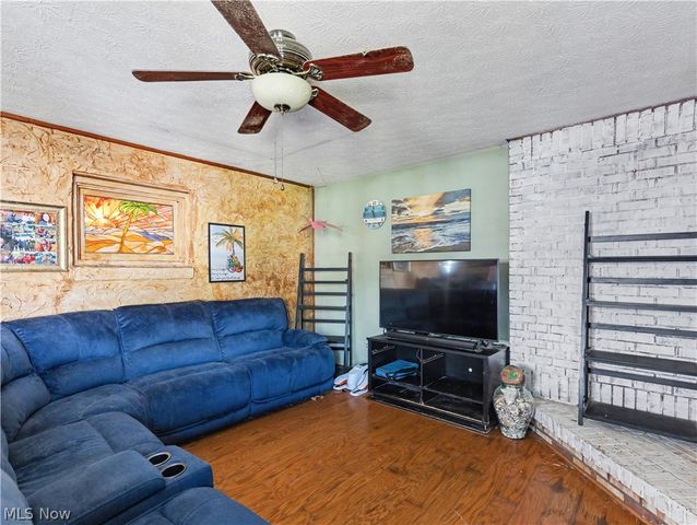 1634 Greenlawn Avenue, Akron, OH 44301