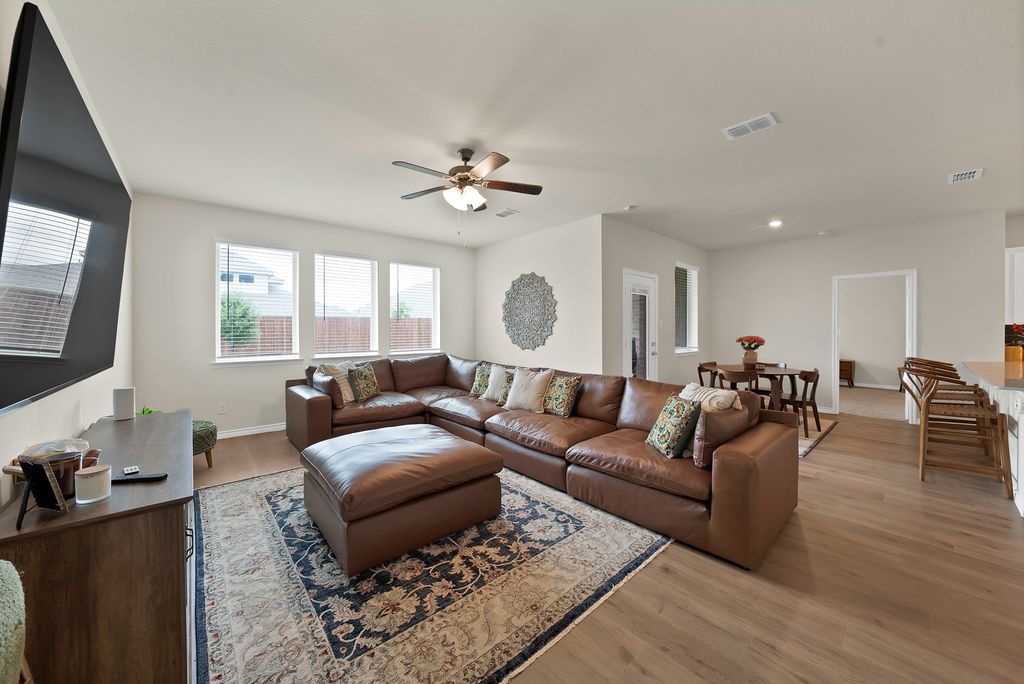 9720 Lariat Drive, Aubrey, TX 76227