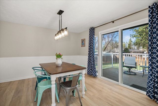 320 W Chatham Ct, Spokane, WA 99218