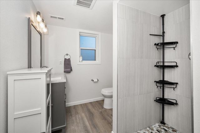 320 W Chatham Ct, Spokane, WA 99218