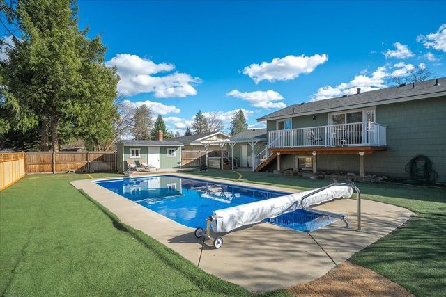 320 W Chatham Ct, Spokane, WA 99218