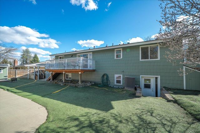 320 W Chatham Ct, Spokane, WA 99218