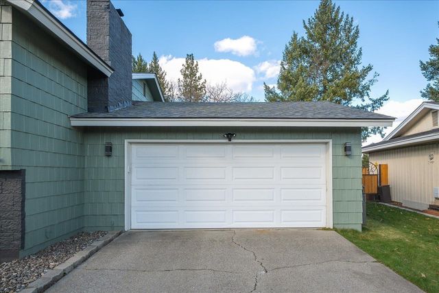 320 W Chatham Ct, Spokane, WA 99218