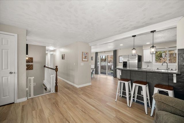 320 W Chatham Ct, Spokane, WA 99218