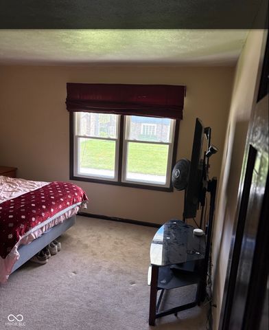 1000 Leisure Lane, Greenwood, IN 46142