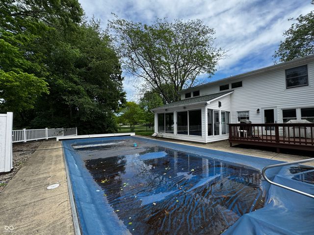 1000 Leisure Lane, Greenwood, IN 46142