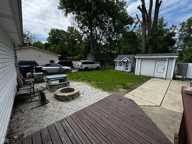 1000 Leisure Lane, Greenwood, IN 46142