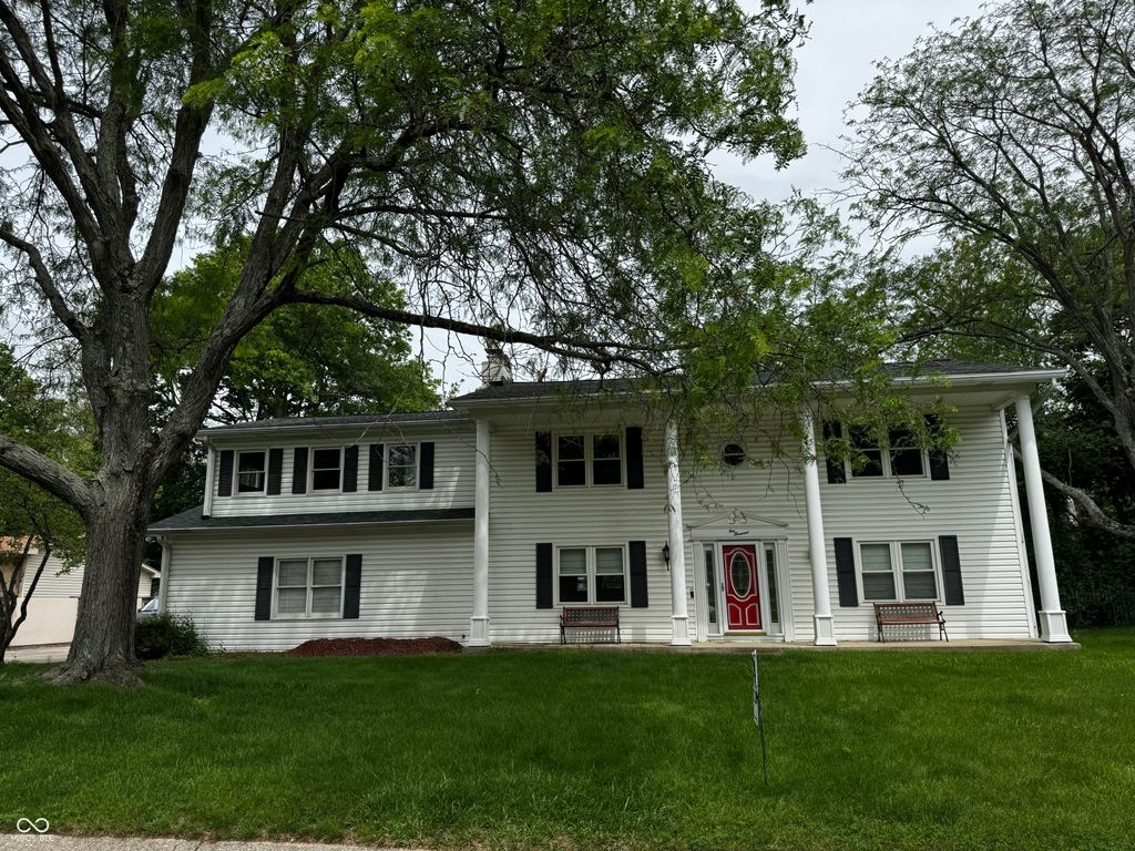 1000 Leisure Lane, Greenwood, IN 46142