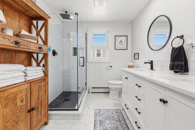 58 Bowler St, Fall River, MA 02723