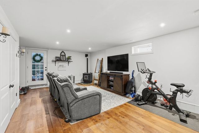 58 Bowler St, Fall River, MA 02723