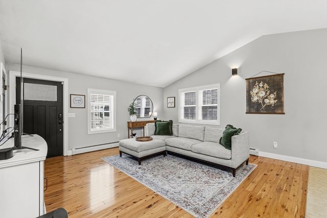 58 Bowler St, Fall River, MA 02723