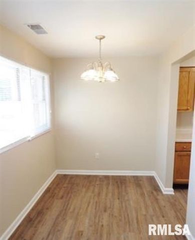 5229 N Montclair Ave Apt 2, Peoria Heights, IL 61616