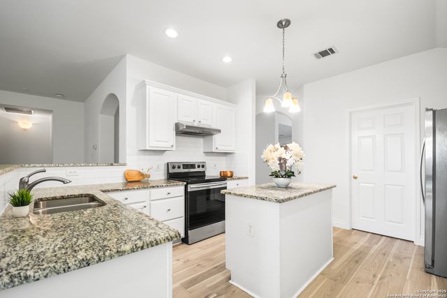 132 Hidden Cave, Cibolo, TX 78108